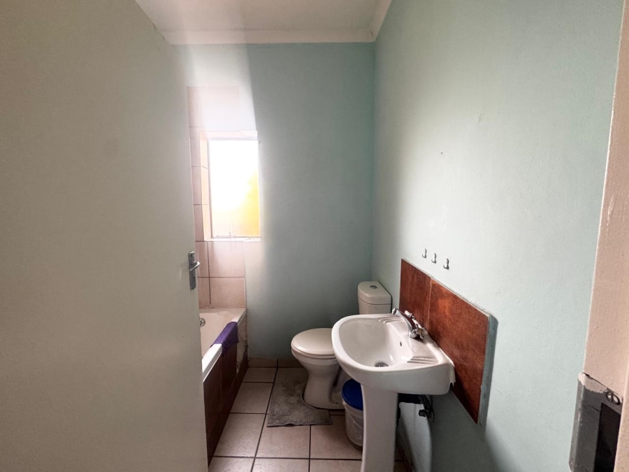 2 Bedroom Property for Sale in Dawn Park Gauteng