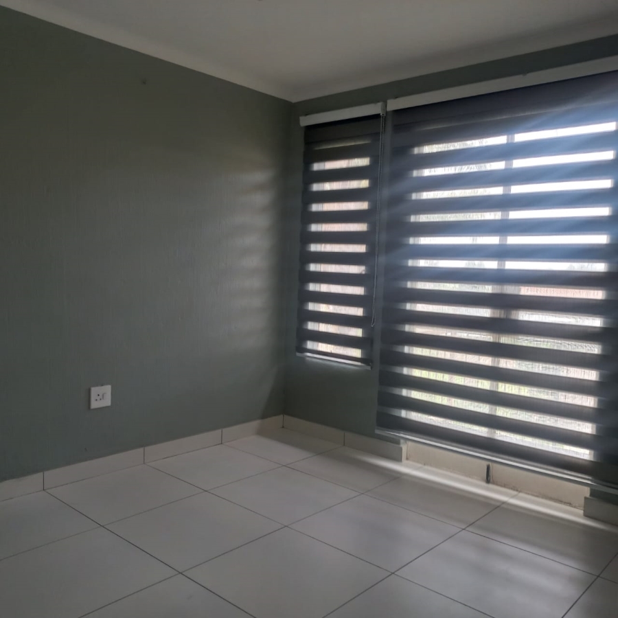 To Let 3 Bedroom Property for Rent in Radiokop Gauteng