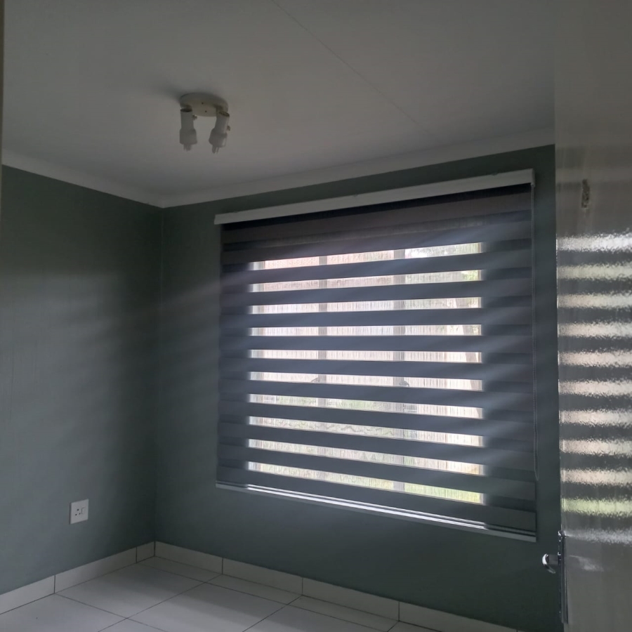 To Let 3 Bedroom Property for Rent in Radiokop Gauteng