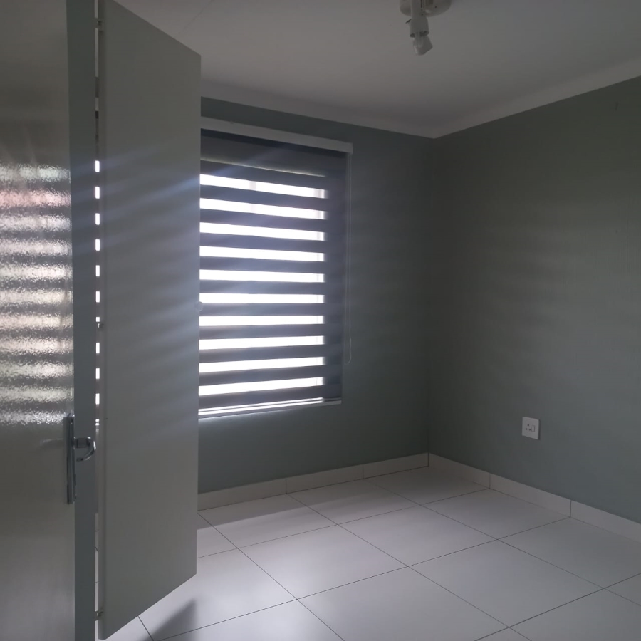 To Let 3 Bedroom Property for Rent in Radiokop Gauteng