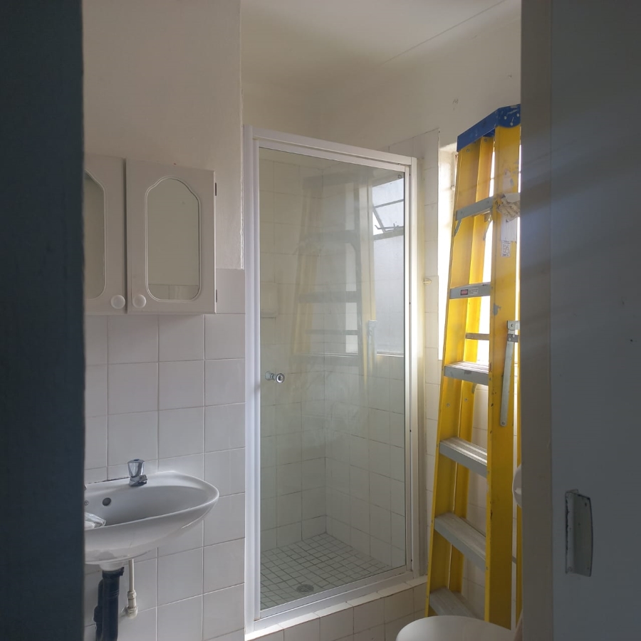 To Let 3 Bedroom Property for Rent in Radiokop Gauteng