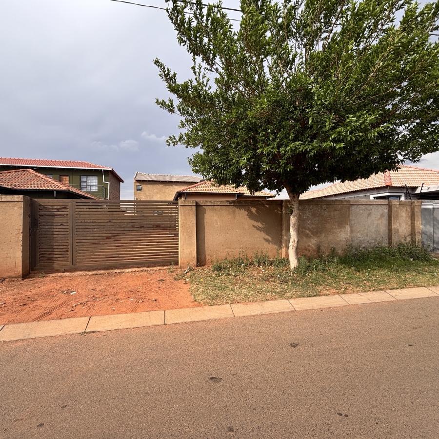 2 Bedroom Property for Sale in Protea Glen Gauteng