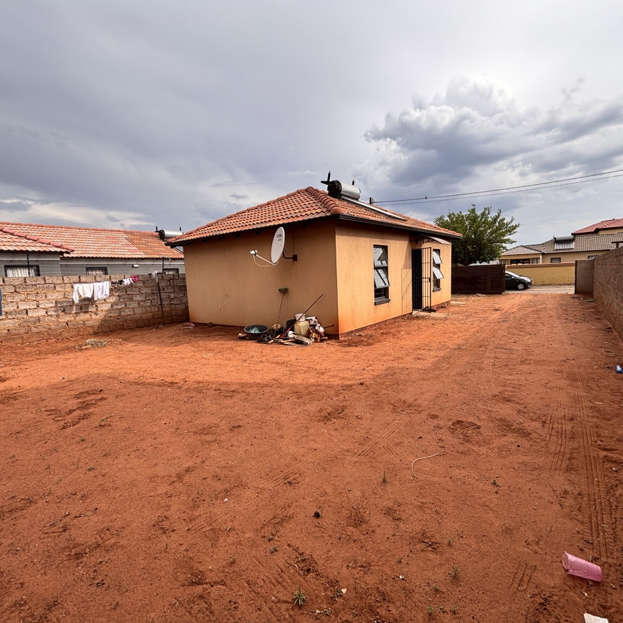 2 Bedroom Property for Sale in Protea Glen Gauteng
