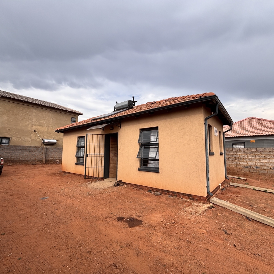 2 Bedroom Property for Sale in Protea Glen Gauteng