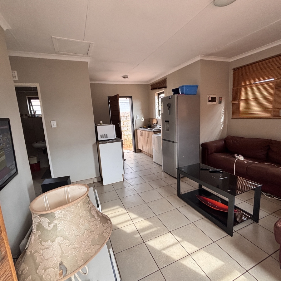 2 Bedroom Property for Sale in Protea Glen Gauteng