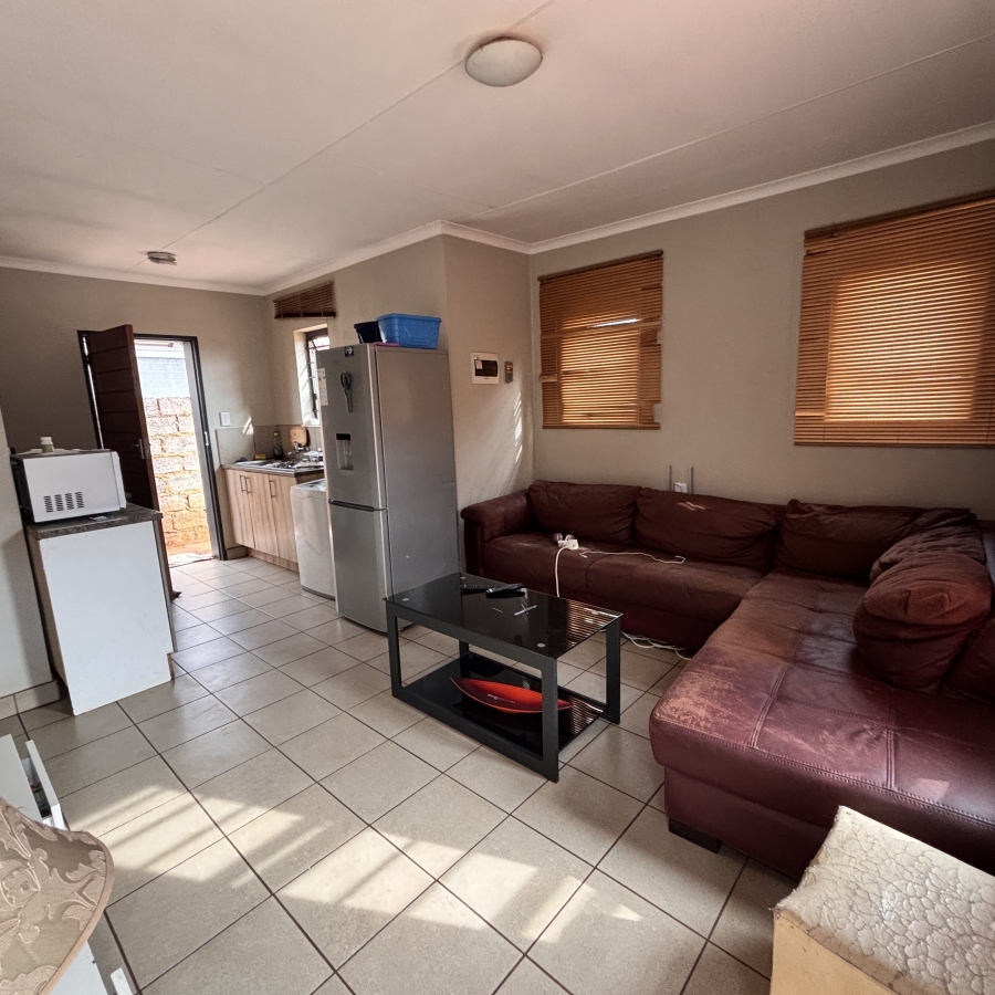 2 Bedroom Property for Sale in Protea Glen Gauteng