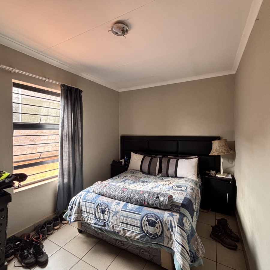 2 Bedroom Property for Sale in Protea Glen Gauteng