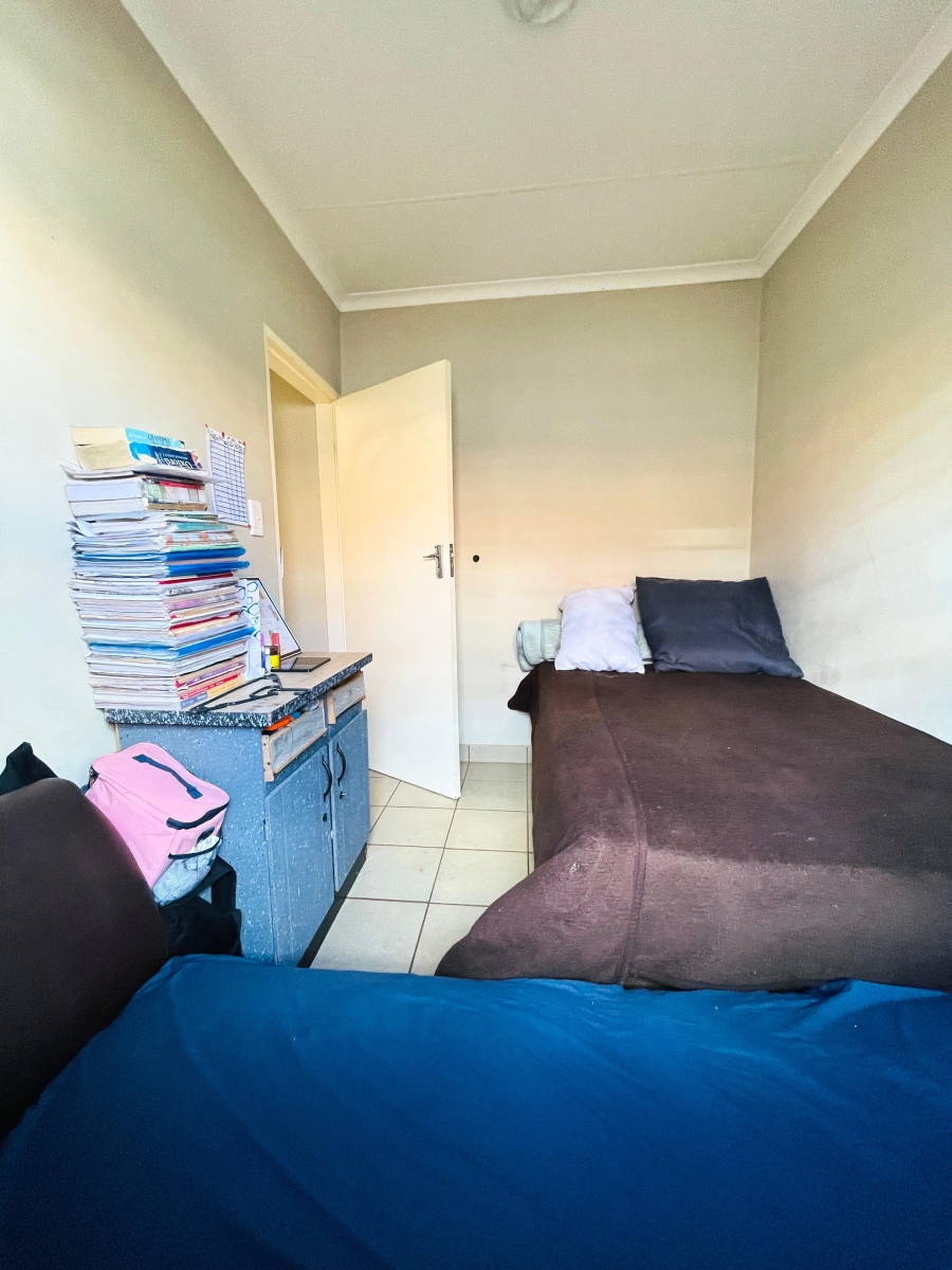 2 Bedroom Property for Sale in Protea Glen Gauteng