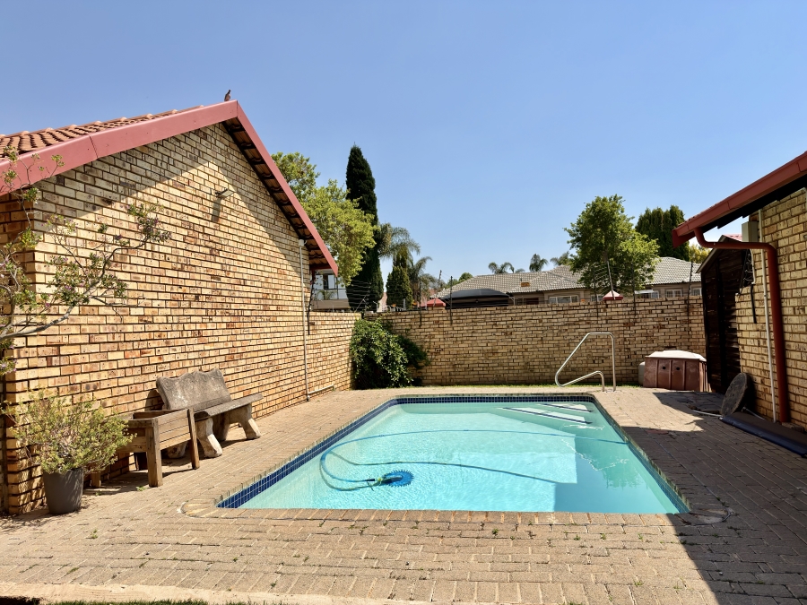 2 Bedroom Property for Sale in Moreleta Park Gauteng