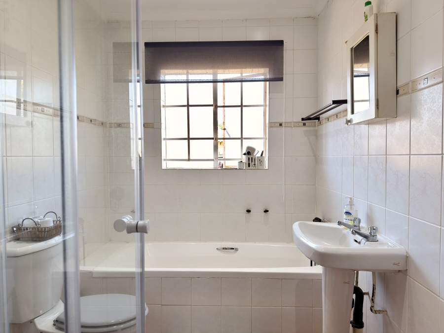 2 Bedroom Property for Sale in Moreleta Park Gauteng