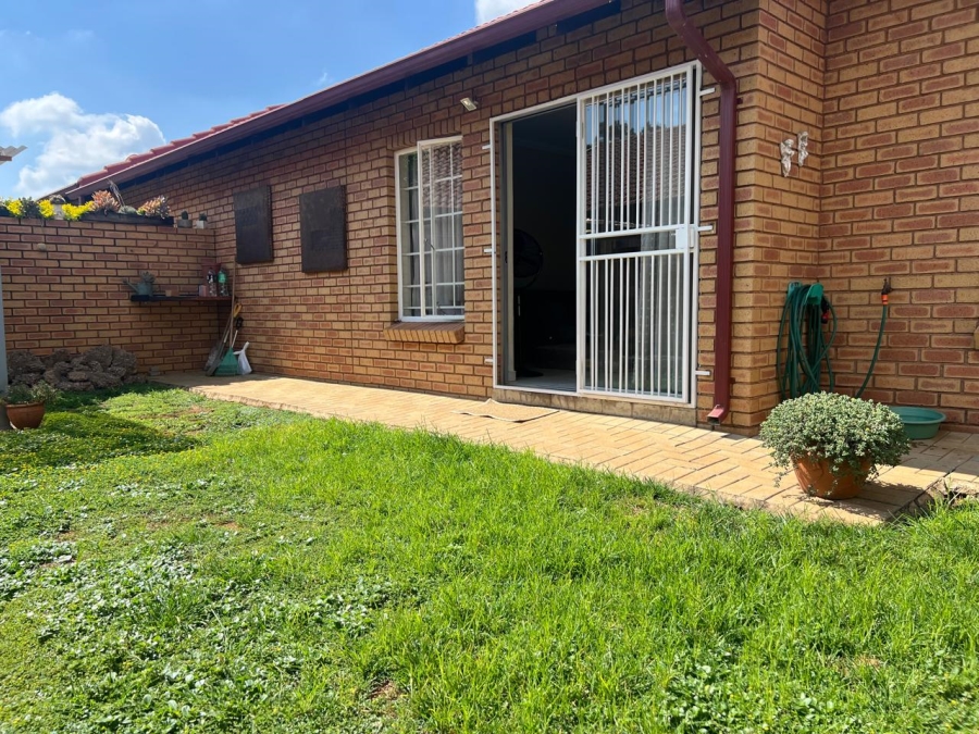 2 Bedroom Property for Sale in Equestria Gauteng