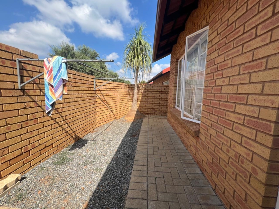 2 Bedroom Property for Sale in Equestria Gauteng