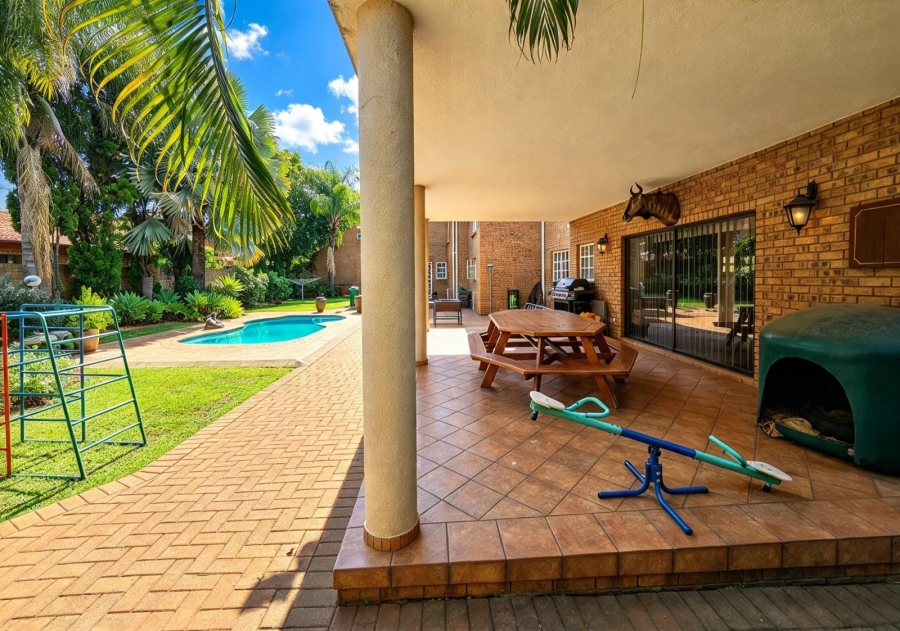 6 Bedroom Property for Sale in Amandasig Gauteng