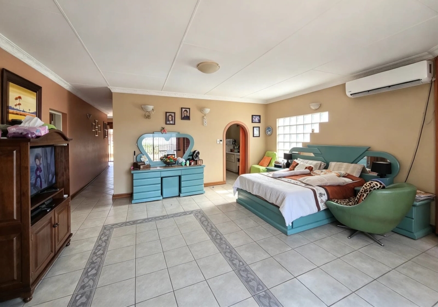 6 Bedroom Property for Sale in Amandasig Gauteng