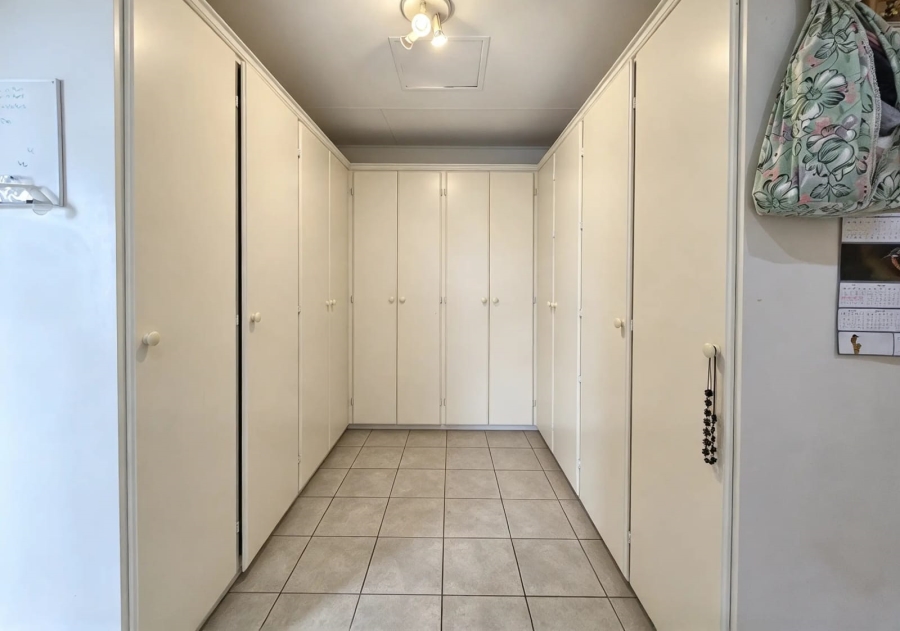 6 Bedroom Property for Sale in Amandasig Gauteng