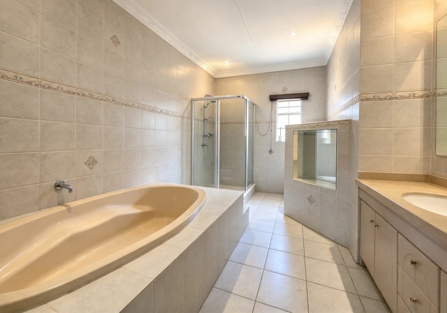 6 Bedroom Property for Sale in Amandasig Gauteng
