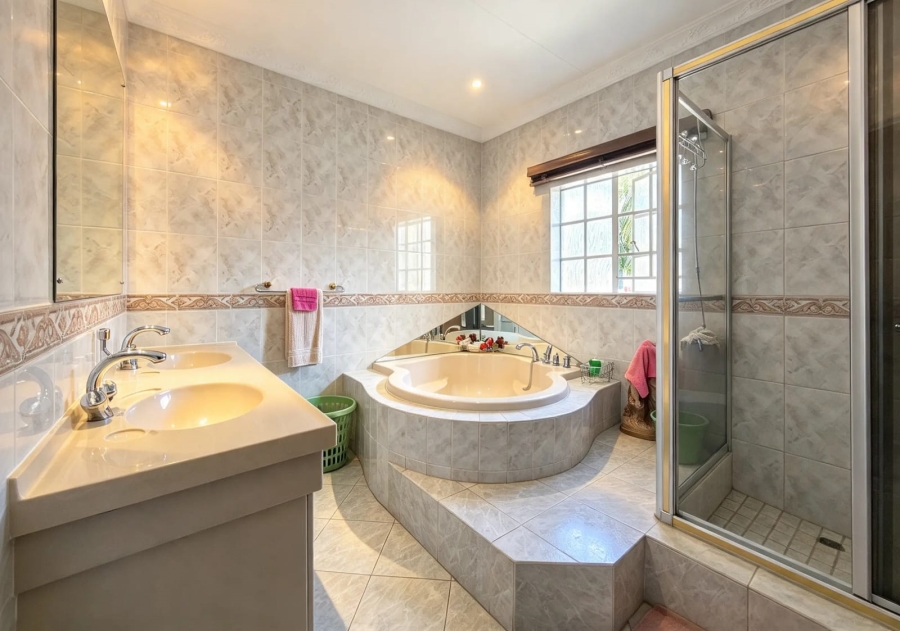 6 Bedroom Property for Sale in Amandasig Gauteng