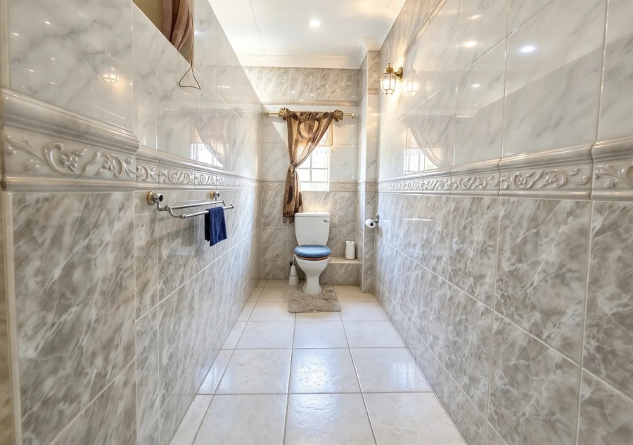 6 Bedroom Property for Sale in Amandasig Gauteng