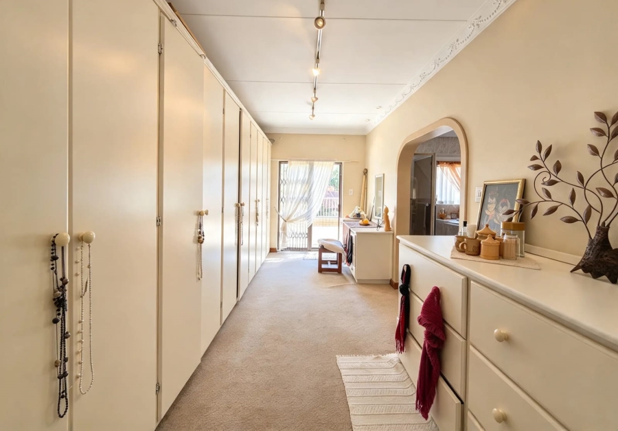 6 Bedroom Property for Sale in Amandasig Gauteng