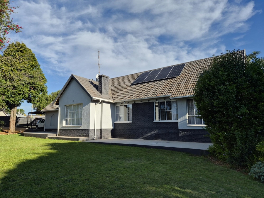 3 Bedroom Property for Sale in Weltevreden Park Gauteng