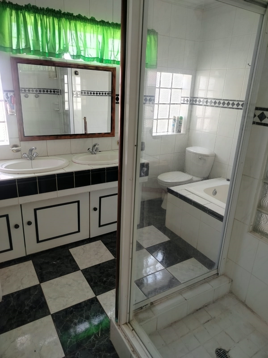 2 Bedroom Property for Sale in Bosmont Gauteng