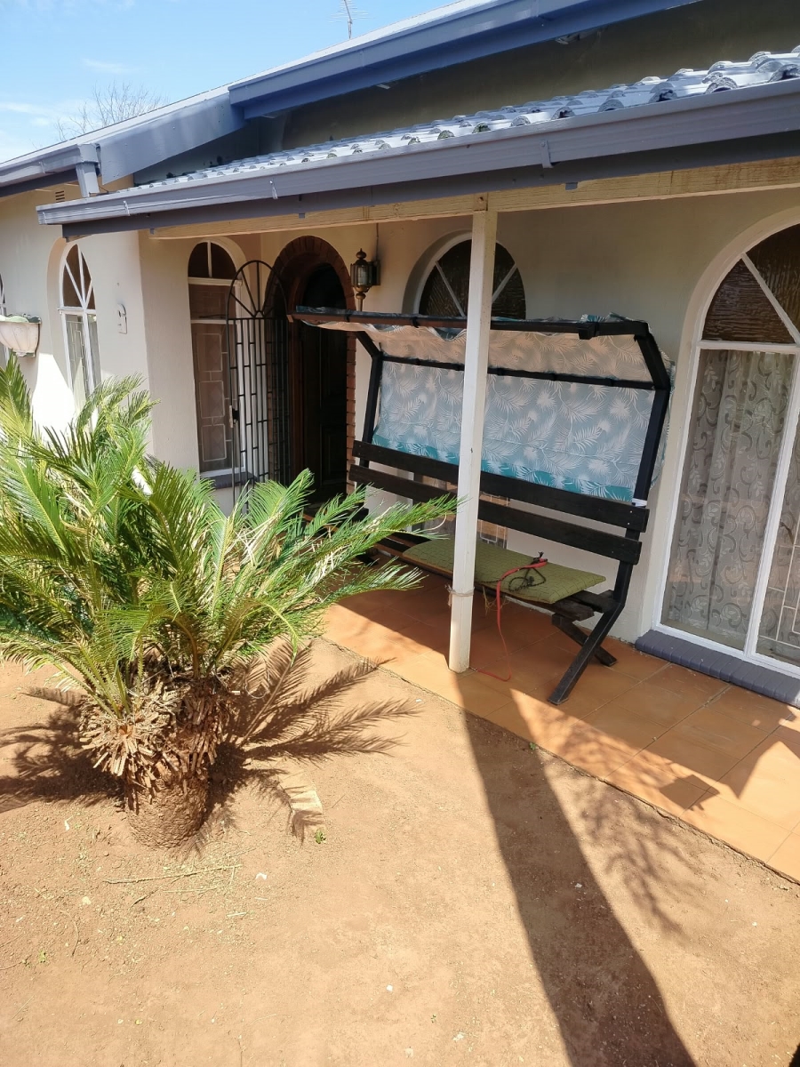 2 Bedroom Property for Sale in Bosmont Gauteng