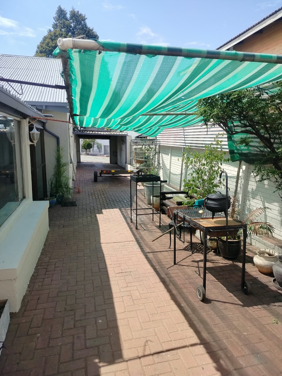 2 Bedroom Property for Sale in Bosmont Gauteng
