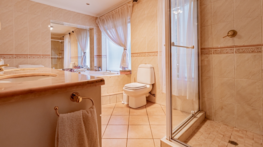 4 Bedroom Property for Sale in Eltonhill Gauteng