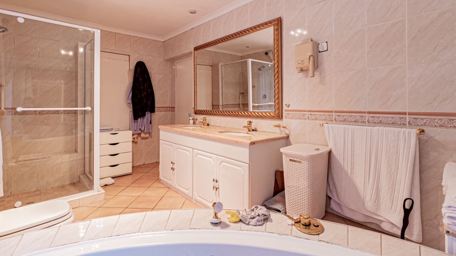 4 Bedroom Property for Sale in Eltonhill Gauteng