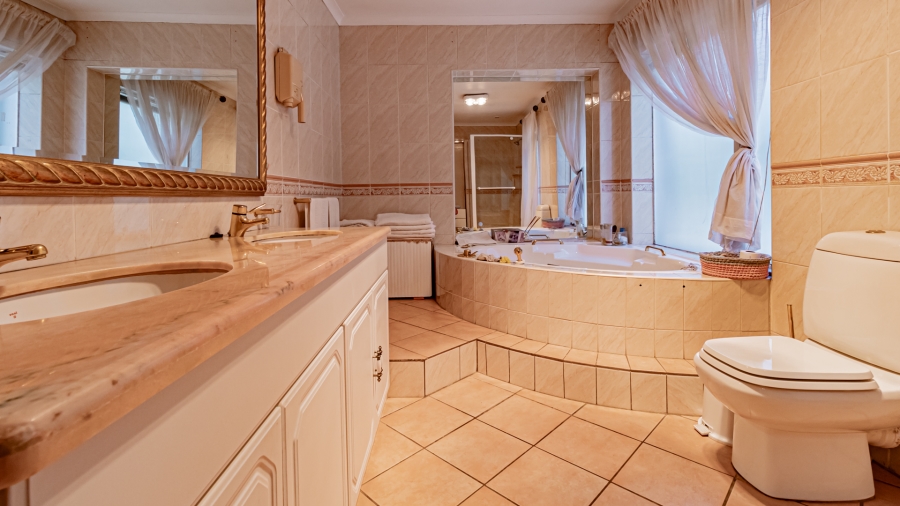 4 Bedroom Property for Sale in Eltonhill Gauteng