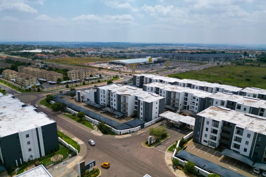 2 Bedroom Property for Sale in Erand Gardens Gauteng