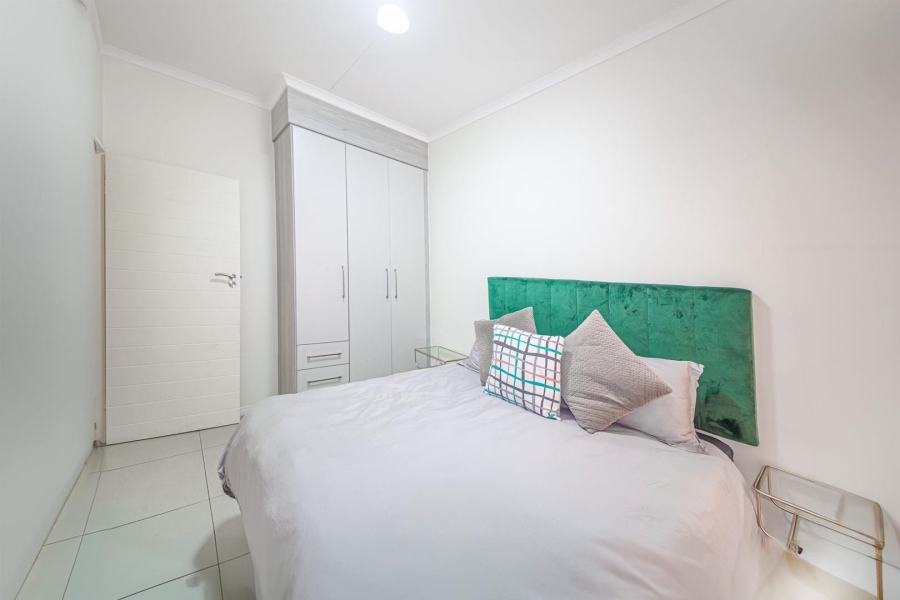 2 Bedroom Property for Sale in Erand Gardens Gauteng