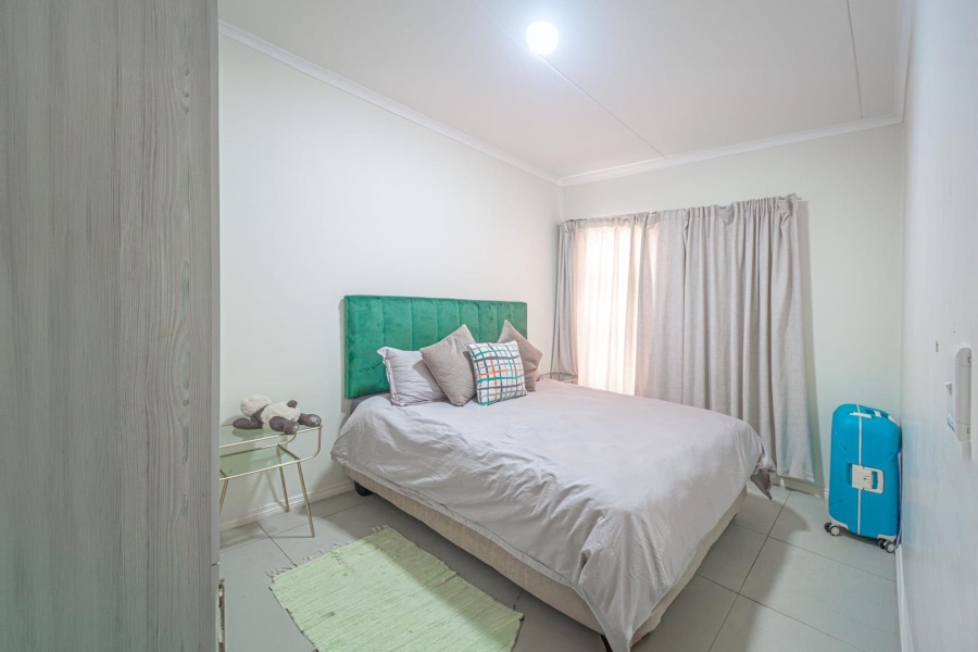 2 Bedroom Property for Sale in Erand Gardens Gauteng