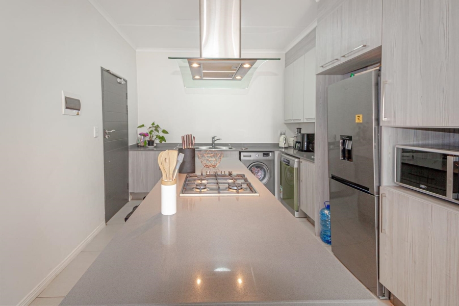 2 Bedroom Property for Sale in Erand Gardens Gauteng