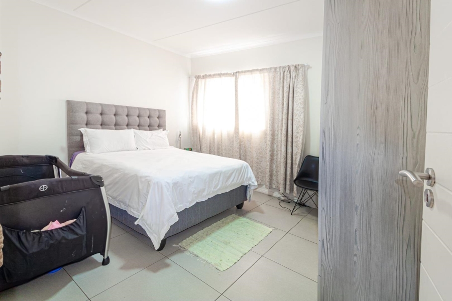 2 Bedroom Property for Sale in Erand Gardens Gauteng