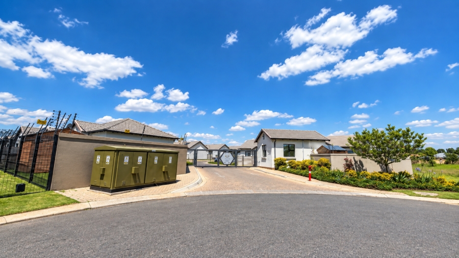 3 Bedroom Property for Sale in Albertsdal Gauteng