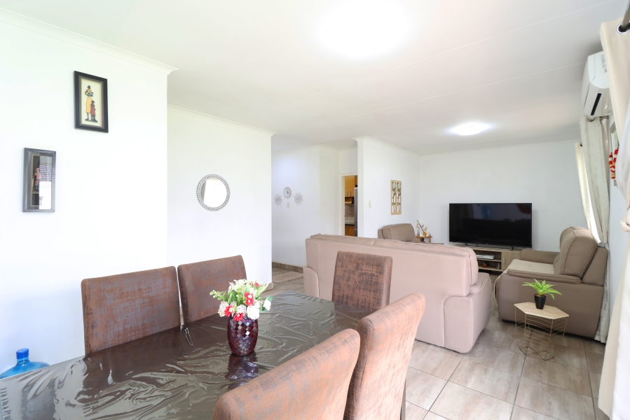 3 Bedroom Property for Sale in Corlett Gardens Gauteng