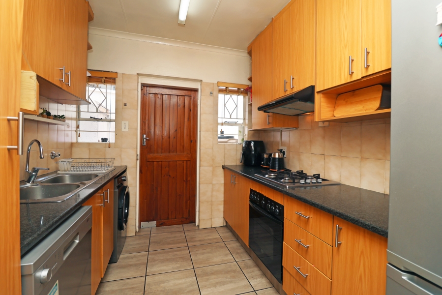 3 Bedroom Property for Sale in Corlett Gardens Gauteng
