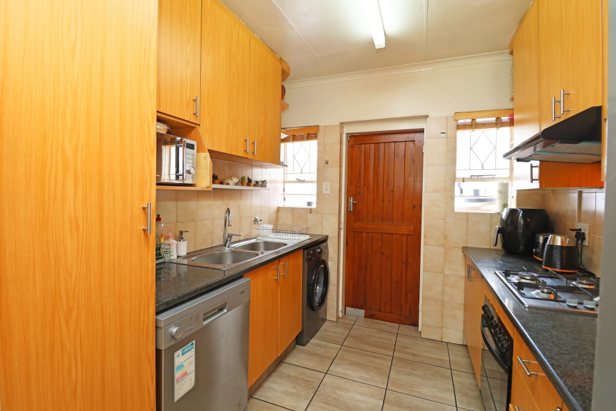 3 Bedroom Property for Sale in Corlett Gardens Gauteng