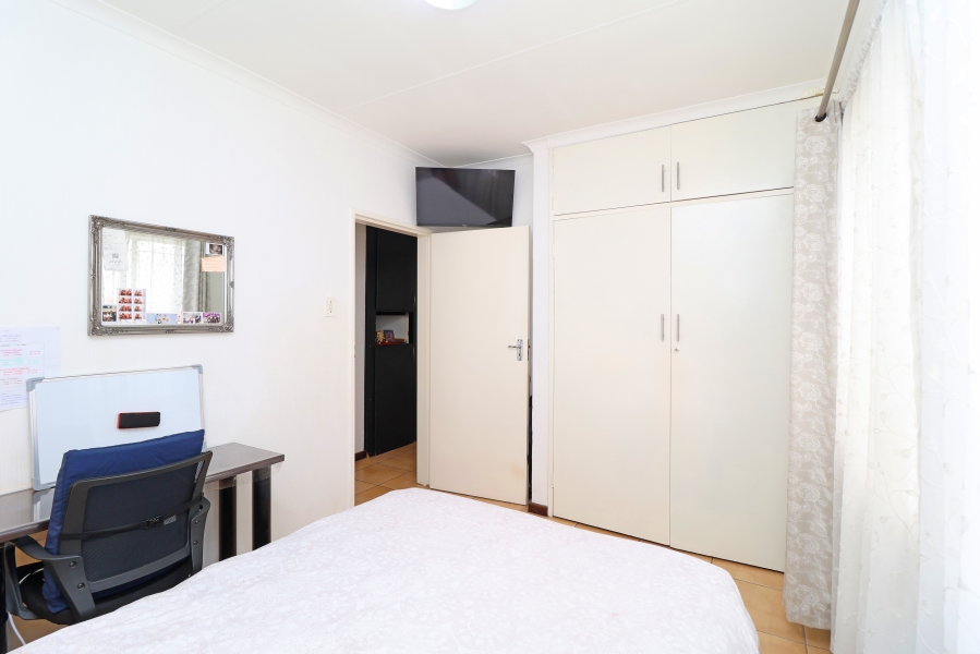 3 Bedroom Property for Sale in Corlett Gardens Gauteng