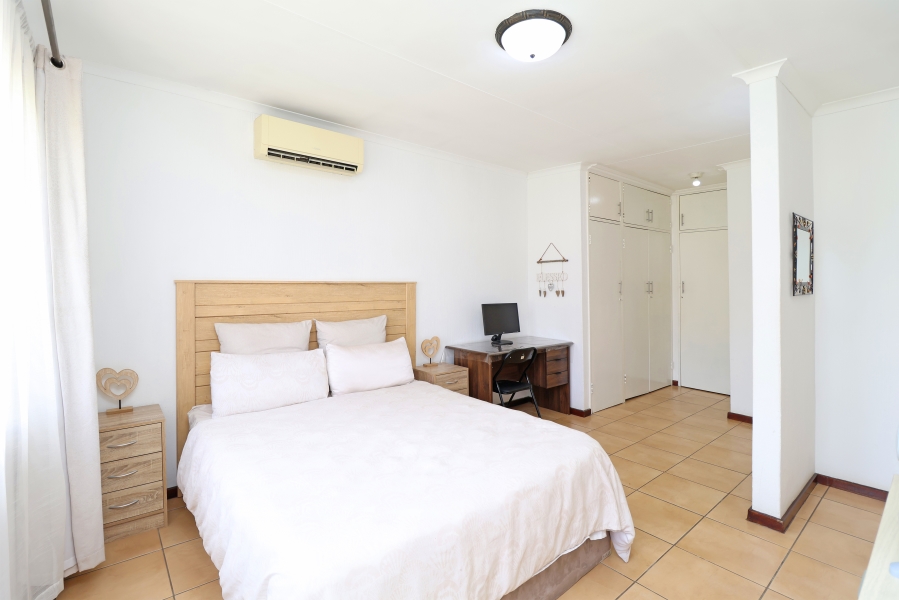 3 Bedroom Property for Sale in Corlett Gardens Gauteng