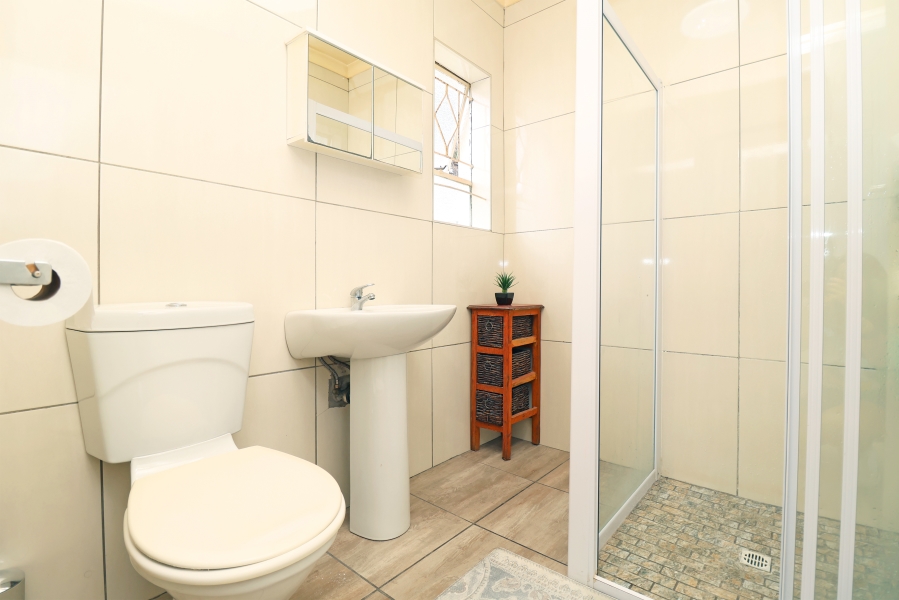 3 Bedroom Property for Sale in Corlett Gardens Gauteng