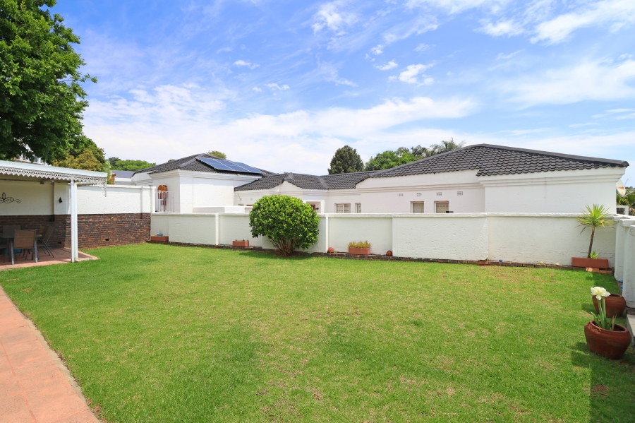3 Bedroom Property for Sale in Corlett Gardens Gauteng