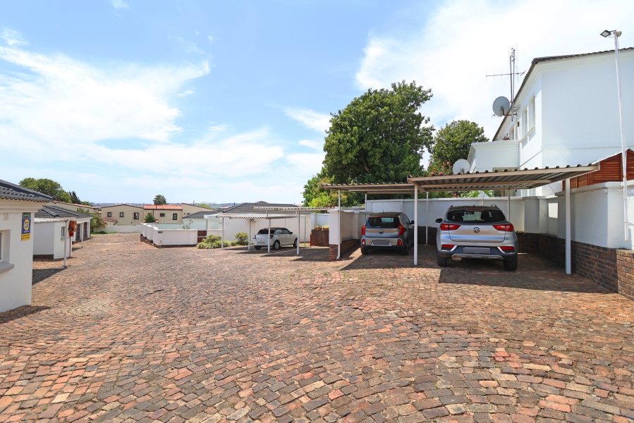 3 Bedroom Property for Sale in Corlett Gardens Gauteng