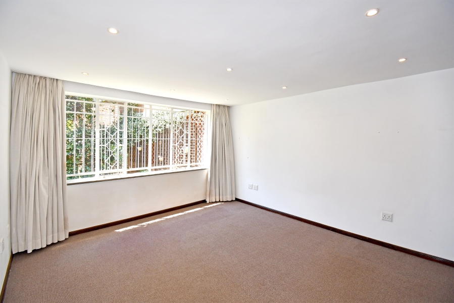 3 Bedroom Property for Sale in Birdhaven Gauteng