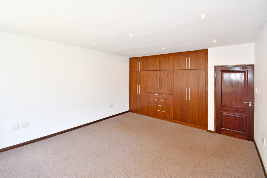 3 Bedroom Property for Sale in Birdhaven Gauteng