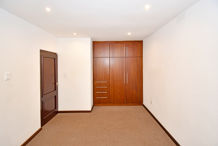 3 Bedroom Property for Sale in Birdhaven Gauteng