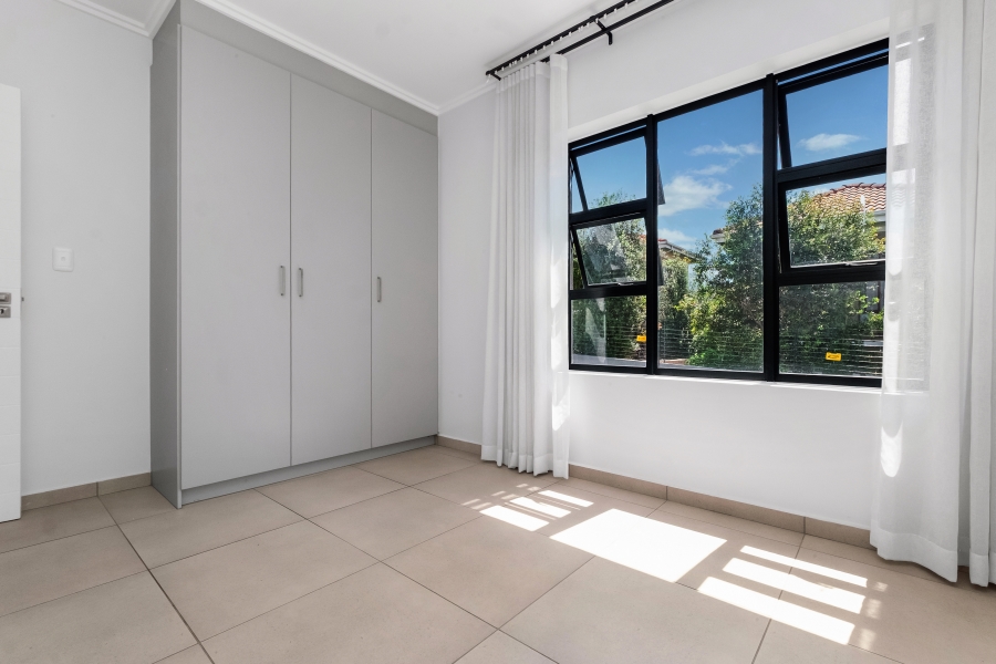 To Let 4 Bedroom Property for Rent in Broadacres Gauteng