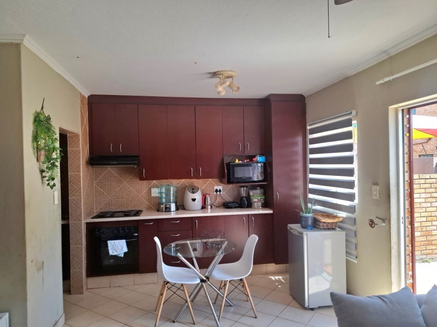2 Bedroom Property for Sale in Eike Park Gauteng