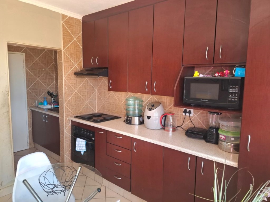 2 Bedroom Property for Sale in Eike Park Gauteng